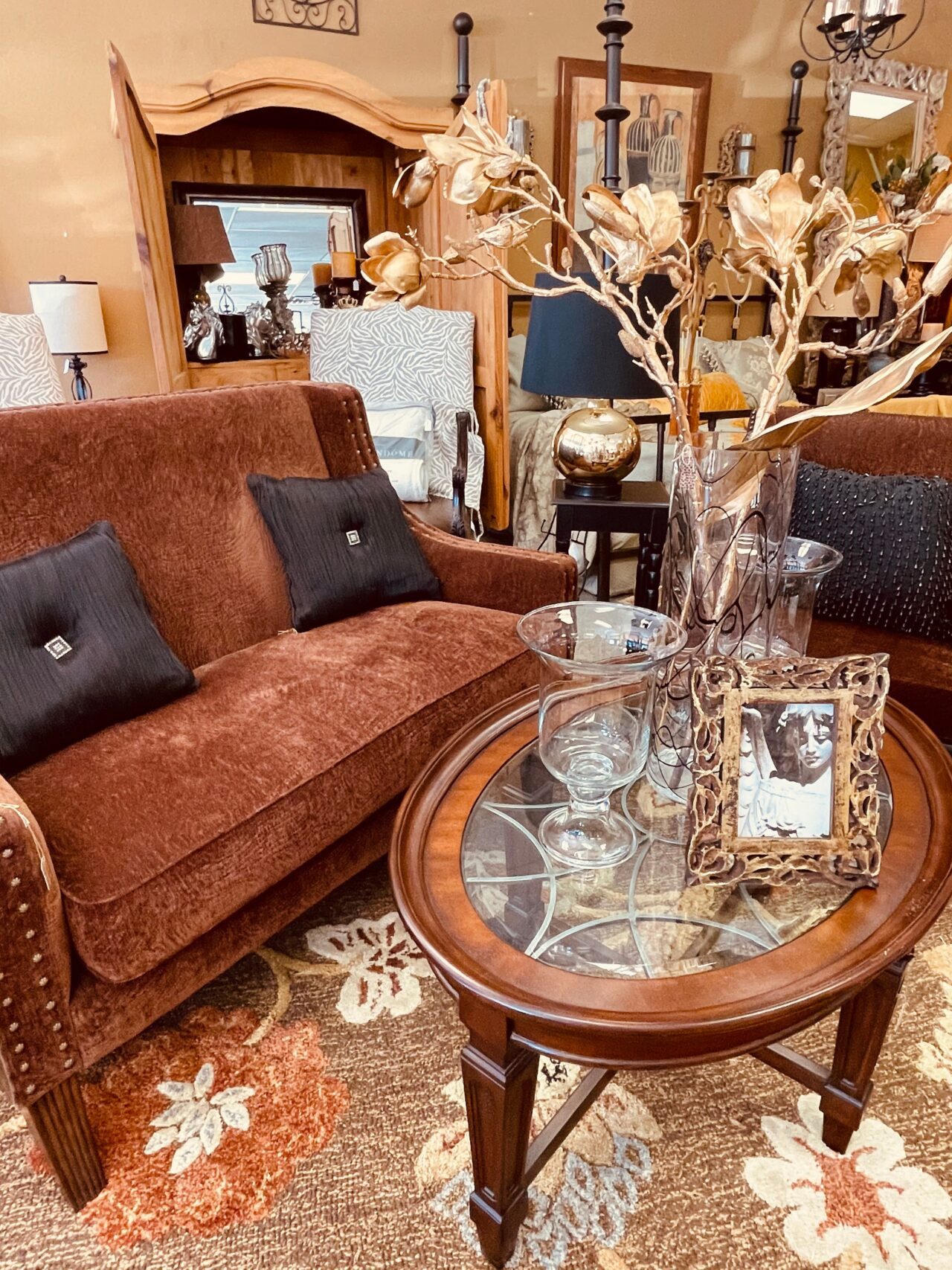 Local Boutique & Consignment Shop, Upscale Clothing, Fashion